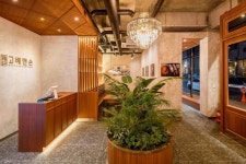 일본 복고풍 분위기의 고급스러운 와규집 인테리어 견적 | 인테리어, 고급 레스토랑, 응접실