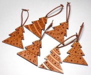 가죽에 있는 신정민님의 핀 | 크리스마스, 가죽소품, 가죽공예