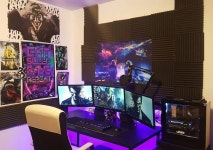 Gaming Setup에 있는 명기 김님의 핀