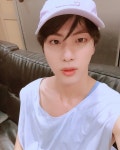 한주동안 정말 즐거운 활동이었어여. 아 행복하다 아미 짱짱. 투어 잘 다녀올게여 | Seokjin, Kim seokjin, Jin