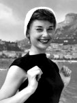 Audrey Hepburn. http://www.amazon.com/The-Reverse-Commute-ebook/dp/B009V544VQ/ref=tmm_kin_title_0 | 오드리 햅번, 연예인, 배우