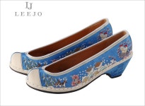 한복 꽃신, 전통 한복 신발,십장생수 꽃신 하늘색 5cm-이조공방 (With images) | Heels, Women shoes, Fashion shoes