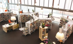 Williamstown Library, VIC. Custom Shelving provided by Raeco Library Solutions. www.raeco.com.au | 도서관 가구, 가구, 도서관