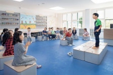 교실 리모델링 사례 (5) : 서울 송정초등학교 교실감시와 통제에 초점을 맞춘 네모 반듯한 학교. 황량한 운... - 2020 | 학교 건축, 학교, 교실