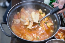논현동의 촌돼지마을 늘품연예인축구단 송년 뒷풀이 New Years... 논현동의 촌돼지마을에서 밤늑제  늘품연예인축구단... 