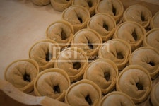 정성스럽게 손으로 빚은 손만두 Yanggiri, 사진, 정성, 손, 빚은, 손만두, 만두, 만두국, 만두속, 야채, 김치, 밀가루, 음식, 배경 | 음식, 김치... 