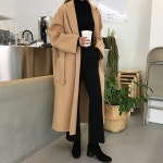위드윤 på Instagram: “벨티드coat 한정수량 재입고 완료 - 문의... 기장이 고급스럽게 긴 핸드메이드 코트로 저는 작년에 소... 
