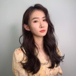 Instagram의 ✨감성퀸 쏘스타일✨님: “스타일링 한듯 자연스러운 루브펌🖤 #루브펌 #긴머리웨이브 #sso스타일” | 헤어스타일 아이디어... 