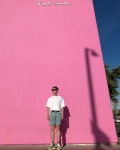 인싸샷 한장. 뭘 좀 아는 형네서 #paulsmith #pinkwall