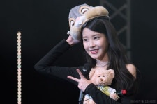 [160123] 일본 팬미팅 아이유 직찍 by