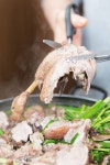 [땅이야기 맛이야기] 강원(17) 화천의 첫 오리고기집! 그 내력만큼 깊은 맛, 낭천가든 (With images) | Food, Vegetables, Stuffed... 