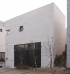 【분당 단독주택】 ㄷ자 배치를 통해 사생활 보호한 주택 : 네이버 포스트 - 2020 | 현대 주거 건축, 주택평면도, 건축 디자인