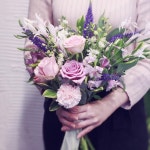 핸드타이드 첫시간 💐 수강생 작품이예요... flowerstagram #flowershop #bouquet #handtied… | 꽃, 플로리스트, 꽃다발 포장
