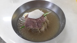 을밀대 평양냉면입니다. 육수의 깊은 맛이 있더군요^&^