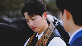 더쿠 - [빈센조] 오늘 뎡배 온에어를 뒤집어놓은 송중기 얼굴......gif