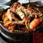 해물뚝배기 - Seafood Stew in a Hot Pot (미주뚝배기 - Mijuttukbaegi) | 식품 아이디어, 해산물 요리법, 한식