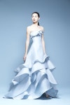 Fall 2015 Look 59  Um, hello, please someone wear this beautiful creation to the 2016 Academy Awards! | 여성 패션, 드레스, 여성