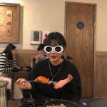 왕 대박 큰 연어초밥  왕 대박 큰 연어초밥 | Oval sunglass, Style, Sunglasses