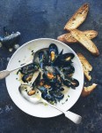 Mussels With Lemon & Ale | Cook Good Food | William Sonoma Recipe Book | Eva Kolenko Photograhpy | 해산물 요리, 레시피, 요리법