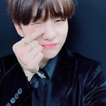 상이 무거운만큼 많은 스테이와 우리 멤버들이 나눠 가지도록 하겠습니다 항상 감사하고 사랑해요 우리 스테이❤️ #straykids #9 #STAY... 