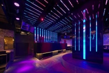 Pin by mieumnuein on 장소(실내) | Nightclub design, Night club, Club design