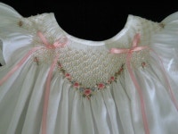 Pin de 희경 김 em 프랑스자수 | Vestidos infantis, Roupas de crianças, Chapéu de crochê