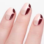 잘 어울리는 디자인이랍니다. 일요일인 내일 네일 고고?  @get_repost @cassmariebeauty @jinsoonchoi | Cross my fingers, Finger, Nails