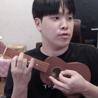 오킹에 있는 Llrw님의 핀 - 2022 | 얼굴, 귀엽다