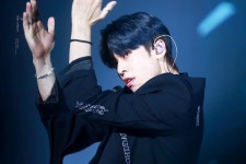 Pin oleh 태 ˚✧₊ ⁎⁺˳✧༚ di Donghyun (동연)