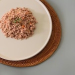 신선한 국내산 1등급 오리가슴살과 자연산 알레스카 연어를 주베이스로 국내산 신선한 채소 및 과일과 함께 조합하여 만든 바르다화식 입니다.... 