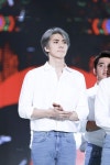 Sehun - 150905 DMC Festival K-Pop Concert  Credit: Aiolos. (DMC 문화축제 K-POP 슈퍼 콘서트) | Festivales, Oppas