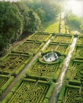 Maze Gardens at Ruspoli Castle, Northern Lazio, Italy, photo by Shirley Rusiecki.(이미지 포함) | 정원 가꾸기, 정원 예술, 여행