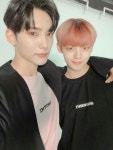 초이들 점심은 다들 먹었어요~?💕 오늘까지 장마 막바지 비가 내린다고 해요  우산들은 다 챙겨서 나가셨나~😎❤️  비 맞지 말고... 