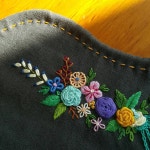 꼼지락꼼지락 ~~ #자수 #프랑스자수 #입체자수 #자수소품 #꼼지락chloe | Hand embroidery, Embroidery, Textiles