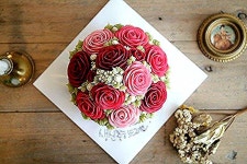 #하루가달고나 #케익 #떡케익 #주문제작 #떡카페 #망원동 #꽃케익  #flowercake #ricecake #decorating #cake #weddingcake... 