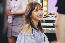 ปักพินโดย 태 ˚✧₊ ⁎⁺˳✧༚ ใน Hani (하니)