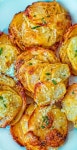 PARMESAN POTATO STACKS | 케이터링 음식, 푸드 스타일링