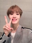 갤러리 보다가 찾았어요 ㅎㅎ 무비스타 뮤비 찍을 때 찍었던 사진인 것 같아요! 픽스들 좋아할 것 같아서 올려요!😏😘  #현석 #윤현석 #CIX... 