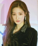 Pin oleh 이뮴 이 di 핸썸가이 | Selebritas, Kim, Kecantikan