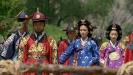 Pin oleh 이현주 di 한복