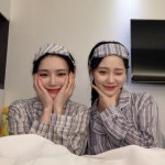 Minju on Instagram: “어울림 식자재 마트에서 준 샤프란 피료 옵따구요... ㅠ 이제 사진 찍었우니까 목살 먹구 춤추구 자자...” | 목살, 사진