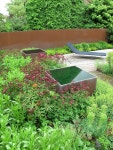 the barn garden / repinned on toby designs | 정원 아이디어, 조경, 정원