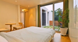 homify 360° – 강원도 원주에 위치한 N-글래스 풀빌라 팬션 | Home decor, Home, Furniture