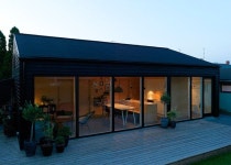 *저렴한 단독주거 신축하기, Sigurd Larsen completes low-cost family house in Copenhagen | 조립식 주택, 모던 홈 디자인, 여름 별장