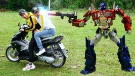 Transformers Optimus Prime vs Super Megatron Stop motion! - Autobot last... - 2020(이미지 포함)