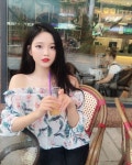 박민정さんはInstagramを利用しています:「여성스러워보이는 오프숄더,,💕💕 #로지데이즈 예쁜옷 짱짱많아요...