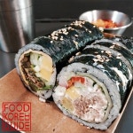 에덤치즈참치김밥 & 매콤견과류치즈김밥 - Edam Cheese... Spicy Nuts Cheese Gimbap (압구정리김밥 - Lees Roll) | 음식, 요리, 김밥