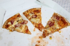 먹다 남은 피자 보관 및 처음처럼 다시 맛있게 먹을 수 있는 꿀팁 | 먹다, 식품 아이디어, 피자