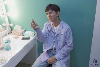 [유승호] 유승호와 팬미팅이 함께라면 어디든 갈 수 있어.. : 네이버 포스트 in 2020 | Button up shirts, Denim button up, Up shirt