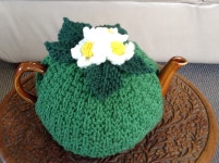 Crochet tea cozy image by 꽃다지 on 티코지 | Knitted hats, Tea cozy